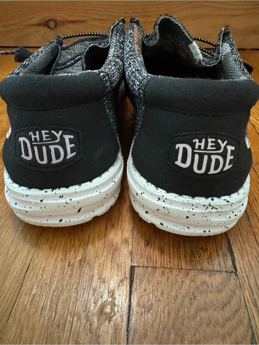 Hey Dude Wally Sox Black White